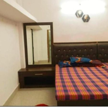 דאוגהאר Chinta Haran Rest House חדר תמונה
