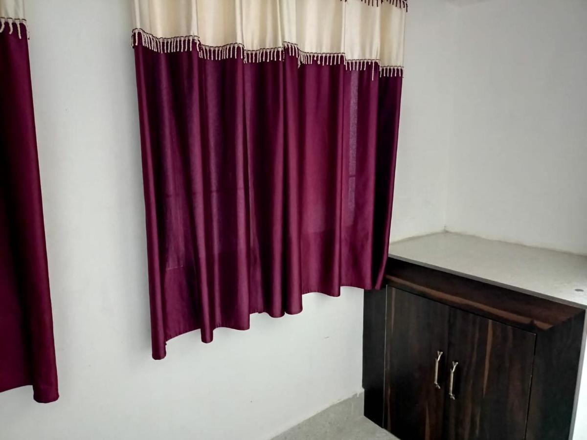 דאוגהאר Chinta Haran Rest House מראה חיצוני תמונה