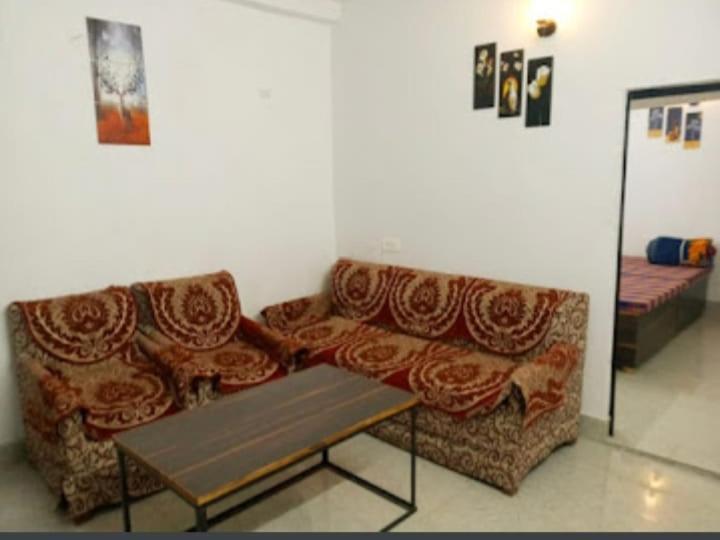 דאוגהאר Chinta Haran Rest House מראה חיצוני תמונה