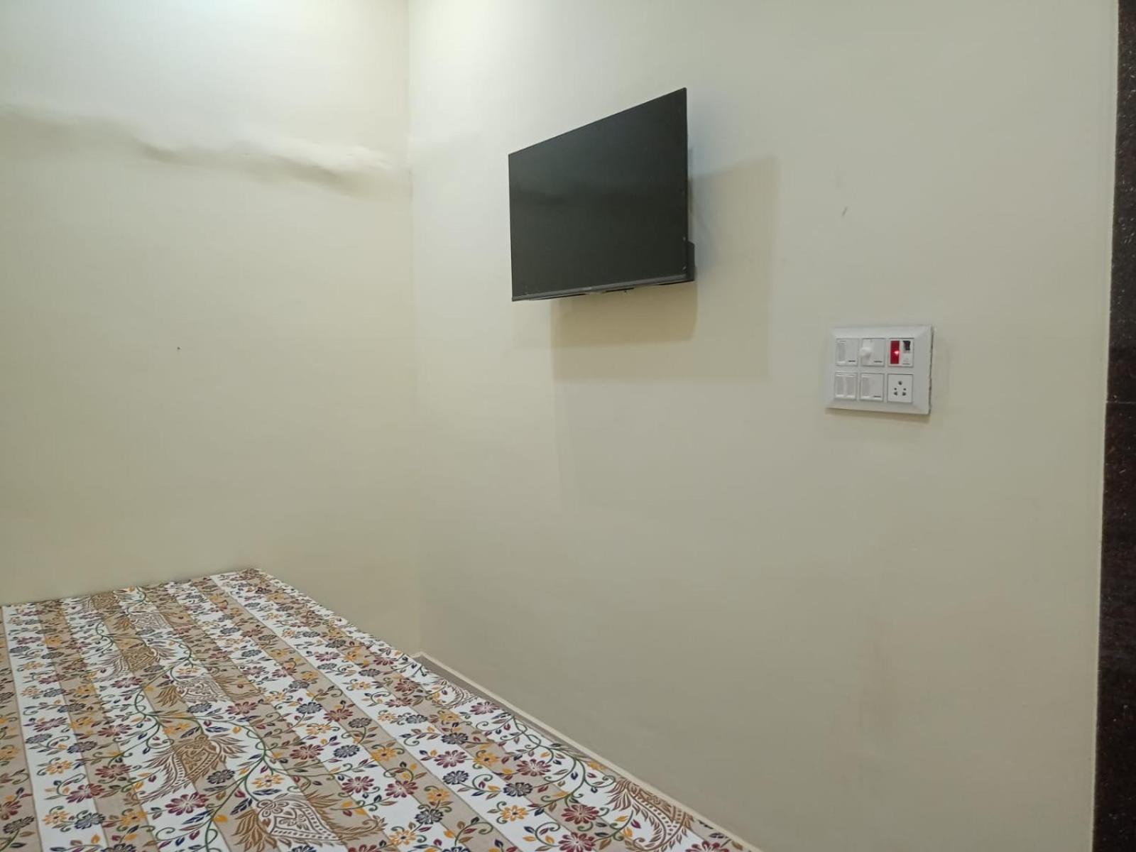דאוגהאר Chinta Haran Rest House מראה חיצוני תמונה