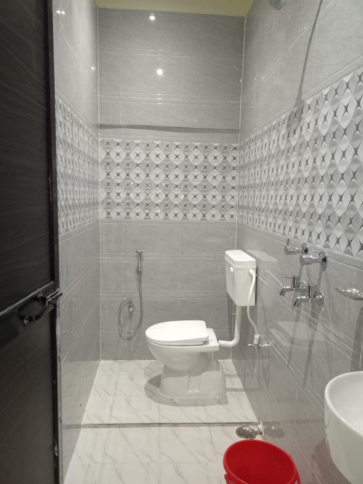 דאוגהאר Chinta Haran Rest House מראה חיצוני תמונה